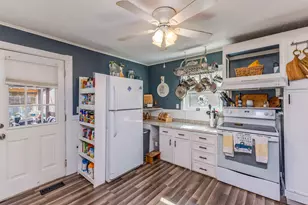 323 Holmes Dr, Fairborn, OH 45324 - Photo 17