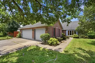 806 Claymore Ct, Tipp City, OH 45371 - Photo 1