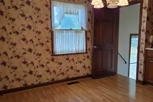946 E Spring St, Saint Marys, OH 45885 - Photo 3