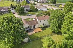 785 W Pinehurst Dr, Tipp City, OH 45371 - Photo 3