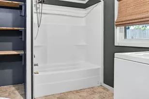 320 Garfield Ave, Bellefontaine, OH 43311 - Photo 13
