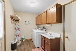 1045 Bradford Dr, Springfield, OH 45503 - Photo 23