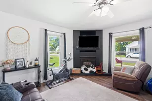 102 W Pike St, Christiansburg, OH 45389 - Photo 19
