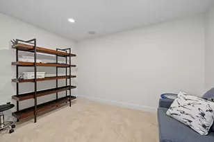 819 Brookwood Cir, Tipp City, OH 45371 - Photo 57