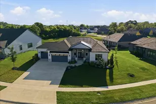 9338 Rochelle Ln, Dayton, OH 45458 - Photo 3