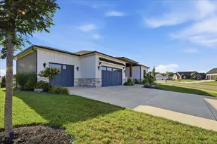 9338 Rochelle Ln, Dayton, OH 45458 - Photo 5