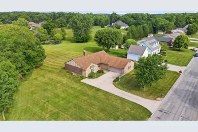 15811 Sunset Boulevard, Wapakoneta, OH 45895 - Photo 1