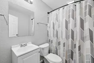 1815 Fieldstone Dr, Dayton, OH 45414 - Photo 13