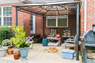 2490 Meadowpoint Dr, Troy, OH 45373 - Photo 5