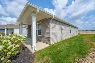 305 Lightfoot Ct, New Carlisle, OH 45344 - Photo 7