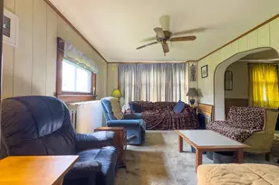 404 E Auburn Ave, Bellefontaine, OH 43311 - Photo 15