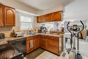 10175 Forestedge Ln, Miamisburg, OH 45342 - Photo 7