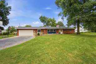 814 Edwards St, Saint Marys, OH 45885 - Photo 3