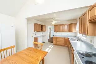 956 Chelsea Ave, Dayton, OH 45420 - Photo 7