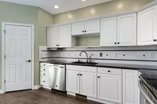 7847 Kings Ridge Cir, Fairborn, OH 45324 - Photo 25