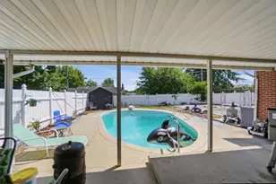 821 N Circle Dr, Wapakoneta, OH 45895 - Photo 37