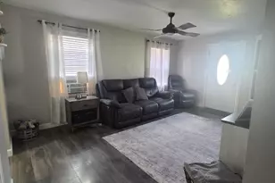 217 S Elm St, Celina, OH 45822 - Photo 3