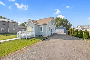405 E Pike St, Jackson Center, OH 45334 - Photo 5