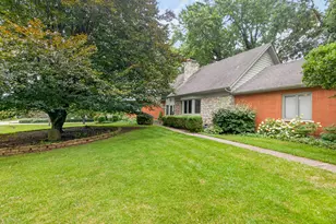 860 Lincolnshire Dr, Troy, OH 45373 - Photo 3