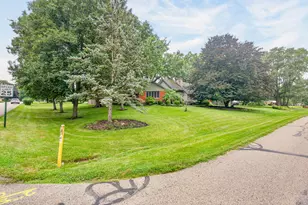 860 Lincolnshire Dr, Troy, OH 45373 - Photo 9