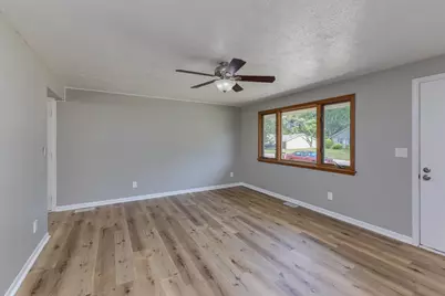 4900 Seville Drive, Englewood, OH 45322 - Photo 5