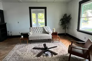 406 E Mechanic St, Wapakoneta, OH 45895 - Photo 3