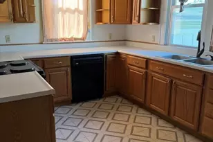 229 E Patterson Ave, Bellefontaine, OH 43311 - Photo 9