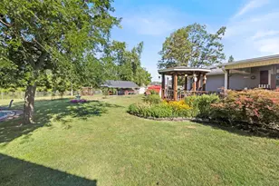 7711 Edgewater Ave, Huntsville, OH 43324 - Photo 15