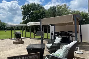 233 W Mound St, South Charleston, OH 45368 - Photo 5