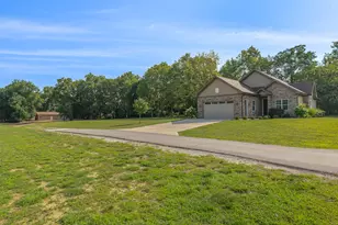 278 E Powell Ave, Urbana, OH 43078 - Photo 3