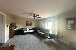 1614 Springfield Ave, Wapakoneta, OH 45895 - Photo 11