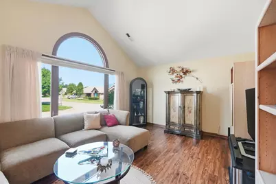 5642 Fox Ridge Drive, Springfield, OH 45503 - Photo 7