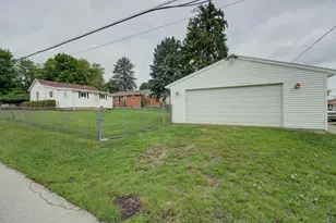 229 Hart Ave, Greenville, OH 45331 - Photo 3