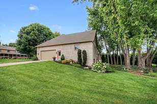 145 Countryside Dr, Troy, OH 45373 - Photo 3
