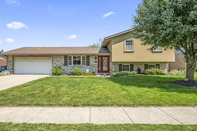 562 Hathaway Trail, Tipp City, OH 45371 - Photo 3