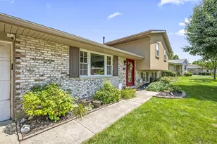 562 Hathaway Trail, Tipp City, OH 45371 - Photo 5
