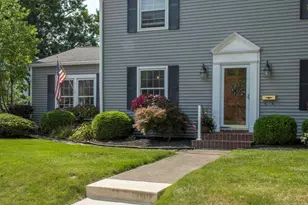 811 W Benton St, Wapakoneta, OH 45895 - Photo 5