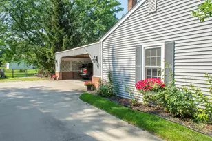 811 W Benton St, Wapakoneta, OH 45895 - Photo 59