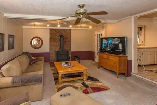 811 W Benton St, Wapakoneta, OH 45895 - Photo 15
