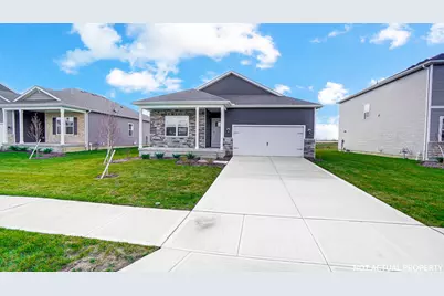 1185 Sherwood Loop, Bellefontaine, OH 43311 - Photo 3