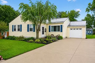420 Superior St, Bellefontaine, OH 43311 - Photo 1