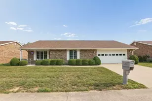384 Bishop Dr, London, OH 43140 - Photo 1