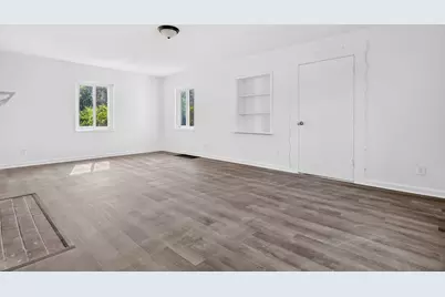 6937 N Main Street, Dayton, OH 45415 - Photo 7