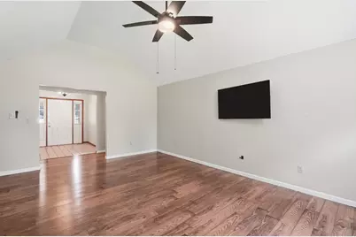 10619 Frederick Pike, Vandalia, OH 45377 - Photo 13