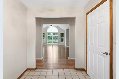 10619 Frederick Pike, Vandalia, OH 45377 - Photo 7