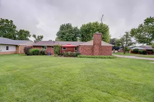 327 S Chippewa Dr, Greenville, OH 45331 - Photo 7