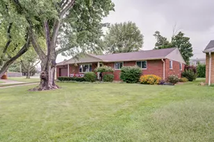 327 S Chippewa Dr, Greenville, OH 45331 - Photo 5