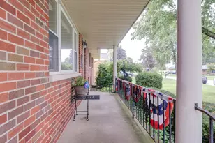 327 S Chippewa Dr, Greenville, OH 45331 - Photo 3