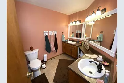 310 Woodview Drive, Bellefontaine, OH 43311 - Photo 13
