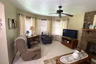310 Woodview Dr, Bellefontaine, OH 43311 - Photo 5